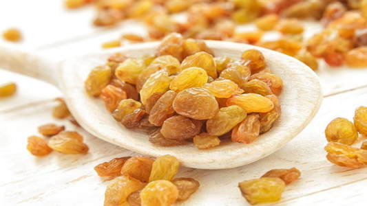 Almonds vs. Walnuts: Which One Wins the Health Battle?